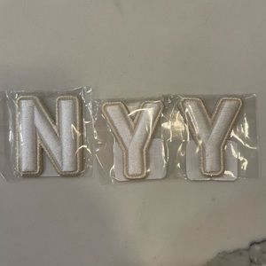 STONEY CLOVER LANE Rolled Embroidery Blanc Letter Patch